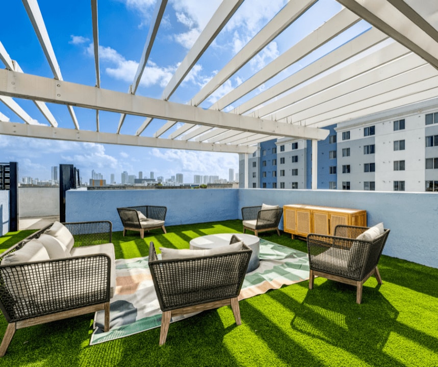 Santa Clara II in Miami, FL - Foto de edificio