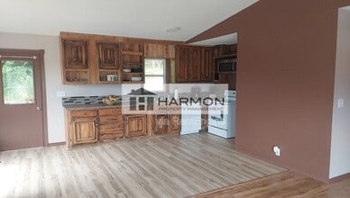 170 Cherokee Dr in Kimberling City, MO - Building Photo - Building Photo