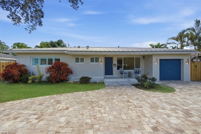 1706 NE 28th Dr in Wilton Manors, FL - Foto de edificio - Building Photo