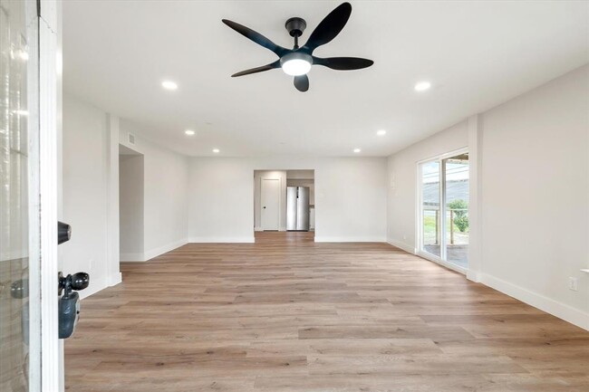 property at 7104 Dallas St