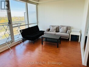 30-1630 Canterbury Pl in Toronto, ON - Building Photo - Building Photo