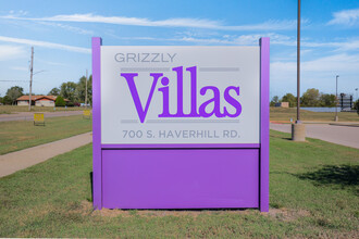 Kansas Villas in El Dorado, KS - Building Photo - Building Photo