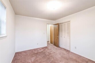 2531 E Skelly Dr in Tulsa, OK - Foto de edificio - Building Photo