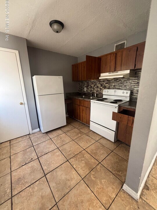 1819 W 6th St in Jacksonville, FL - Building Photo