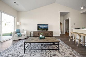 Savannah at Ankeny in Polk City, IA - Foto de edificio - Building Photo