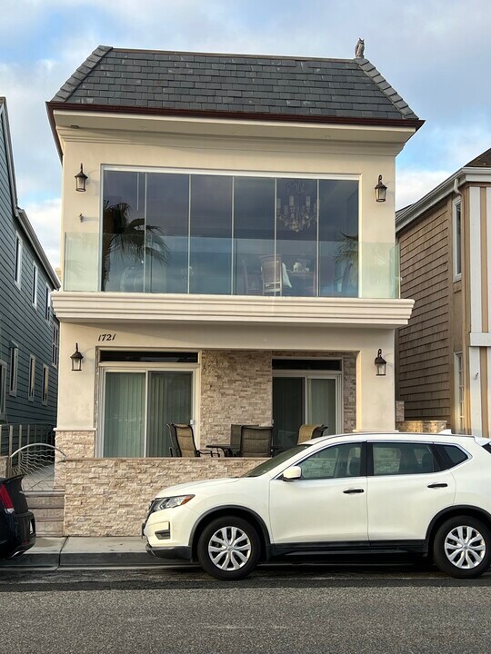 1721 W Balboa Blvd in Newport Beach, CA - Building Photo