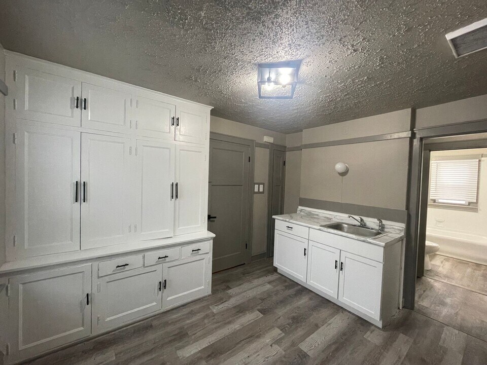 3323 N 36th St in Milwaukee, WI - Building Photo