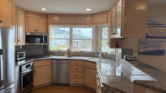 2693 E Cliff Dr in Santa Cruz, CA - Building Photo - Building Photo