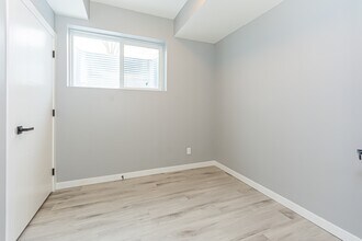 11547 St Albert Trail NW in Edmonton, AB - Building Photo - Building Photo