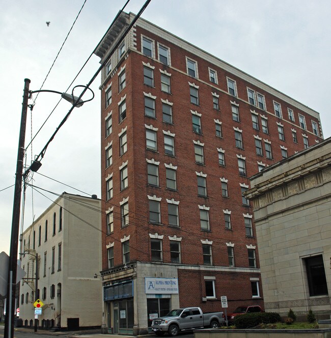 414 Locust St