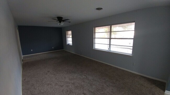 2126 Wilesta Dr in Irving, TX - Building Photo - Building Photo