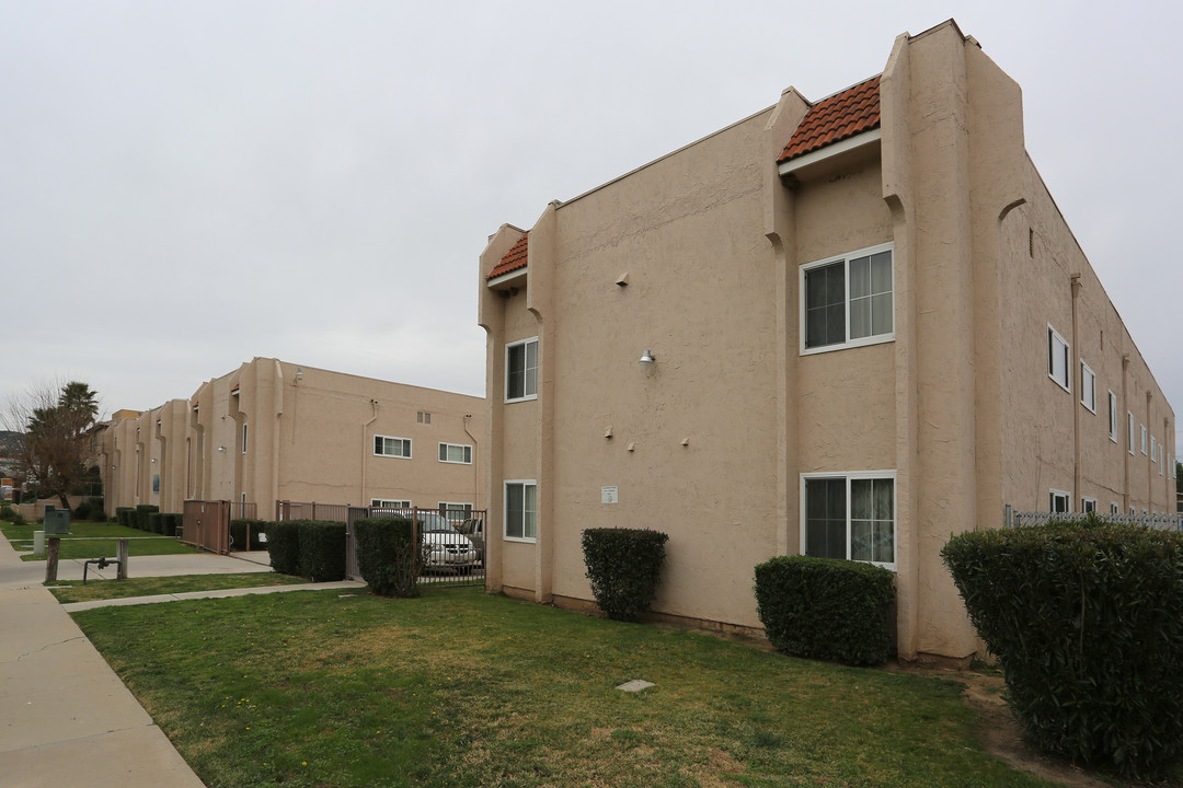 Sun Vistas in Ramona, CA - Building Photo