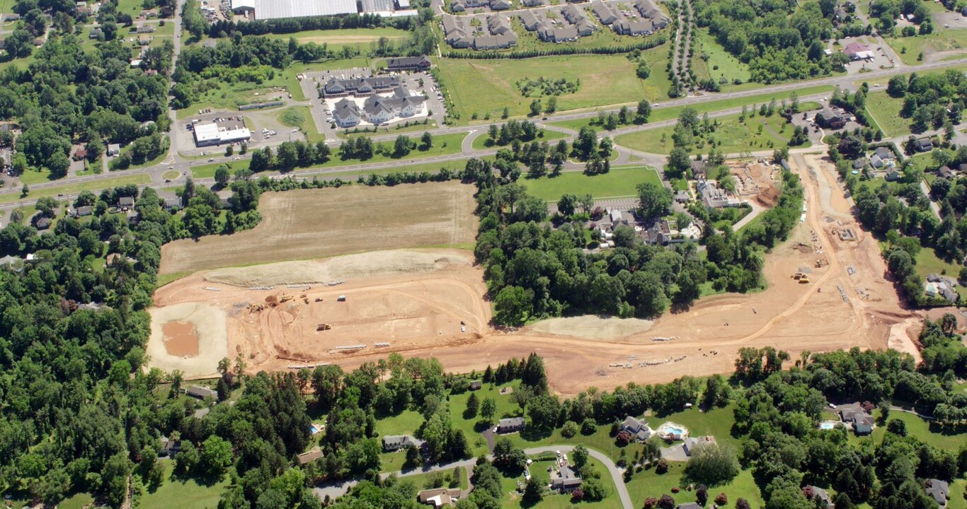 Readington Meadow in Whitehouse Station, NJ - Building Photo