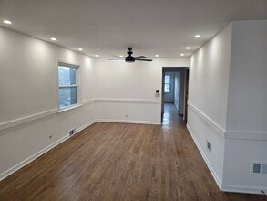740 N La Grange Rd, Unit 2 in La Grange Park, IL - Building Photo - Building Photo