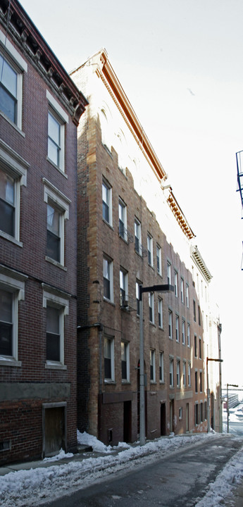 12 Foster St in Boston, MA - Building Photo