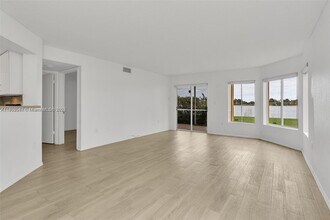2351 NW 33rd St in Oakland Park, FL - Building Photo - Building Photo