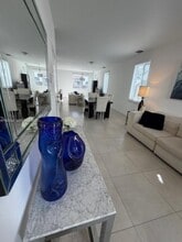 10248 NW 71st Terrace in Doral, FL - Building Photo - Building Photo