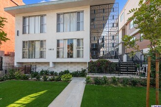 1812 N Gramercy Pl-Unit -2 in Los Angeles, CA - Building Photo - Building Photo