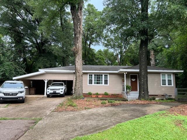 104 S Hilltop Dr