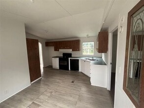 541 Simmons Dr in Cedar Hill, TX - Building Photo - Building Photo