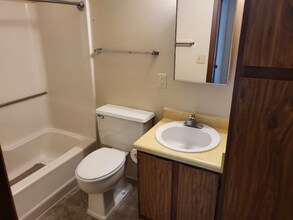 311 E Main St in Zearing, IA - Foto de edificio - Building Photo