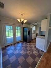 211 Holiday Dr in Savannah, GA - Building Photo - Building Photo