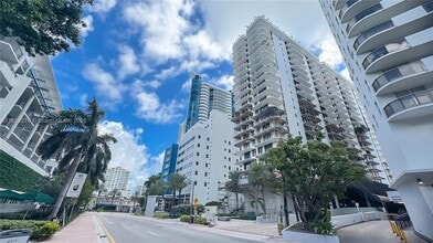 6061 Collins Ave in Miami Beach, FL - Building Photo - Building Photo
