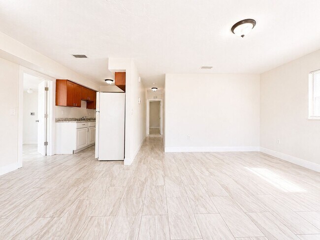 3425 South St in Ft. Myers, FL - Building Photo - Building Photo