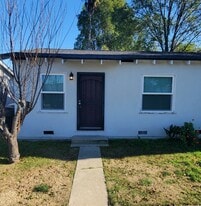 1812 Clayton Ave, Unit 7 in Modesto, CA - Building Photo