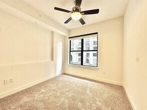 2303 Middle St in Houston, TX - Building Photo - Building Photo