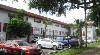 South Daytona Towers in Daytona Beach, FL - Building Photo - Building Photo