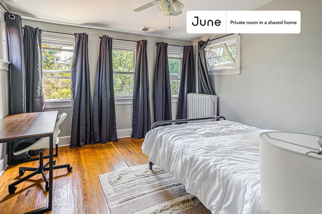 Private bedroom in 6 bed/3 bath Home in Washington, DC - Building Photo