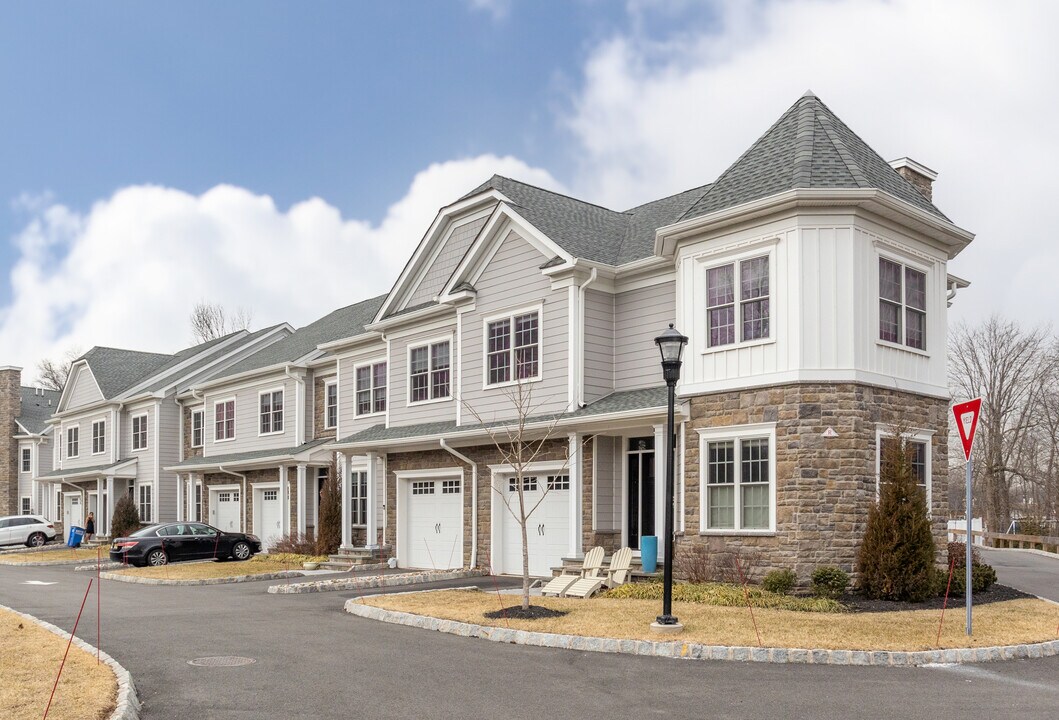 321 E Grove St in Westfield, NJ - Building Photo