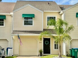 204 Wind Swept Cir in Neptune Beach, FL - Building Photo