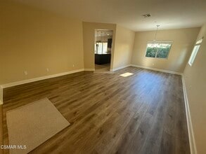 7124 Baneberry Ave in Moorpark, CA - Building Photo - Building Photo