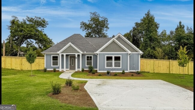 property at 5 Green Rd