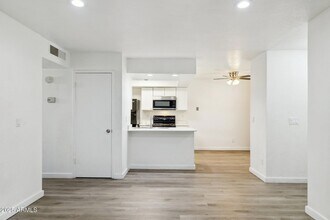 520 N Stapley Dr, Unit 290 in Mesa, AZ - Building Photo - Building Photo