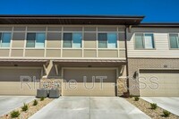 12678 S Doc Sorenson Ln in Riverton, UT - Foto de edificio - Building Photo