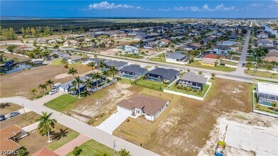 3805 SW 1st St in Cape Coral, FL - Building Photo - Building Photo