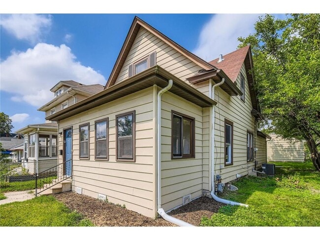 915 Fuller Ave in St. Paul, MN - Building Photo - Building Photo