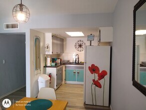 312 Avanda Ct, Unit 9 in Clearwater, FL - Building Photo - Building Photo