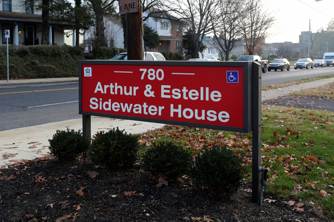 Sidewater House in Philadelphia, PA - Foto de edificio - Building Photo