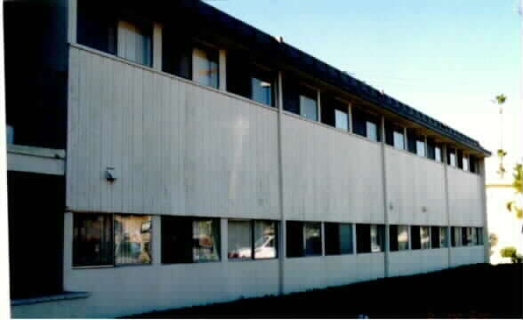 Tarzana Park Apartments in Reseda, CA - Foto de edificio - Building Photo