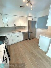 1751 SW 32nd Ct in Fort Lauderdale, FL - Foto de edificio - Building Photo