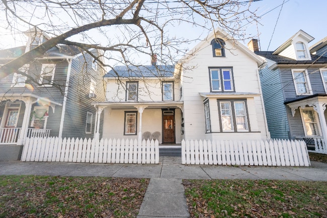 517 High St in Chestertown, MD - Foto de edificio - Building Photo