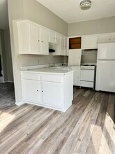 1921 E 33rd St in Des Moines, IA - Foto de edificio - Building Photo