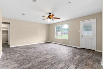 4604 Greyhound Dr in Killeen, TX - Building Photo - Building Photo