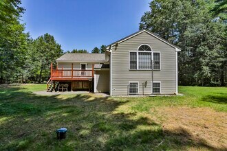 76 Groton Rd in Nashua, NH - Building Photo - Building Photo