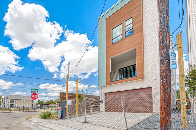 3503 Anita St in Houston, TX - Building Photo - Building Photo