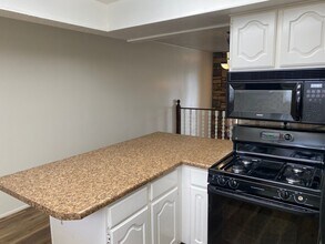 5634 Oakwood Ct in South Ogden, UT - Building Photo - Building Photo